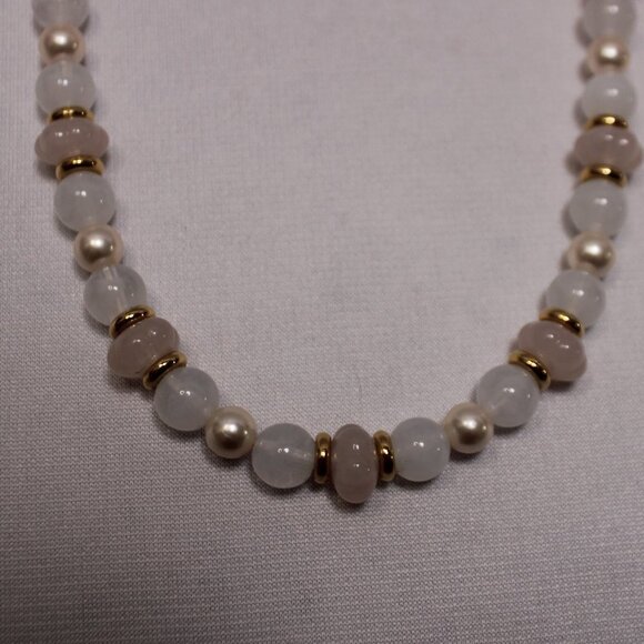 Rose and White Quartz Gemstone and Pearl Necklace - Picture 5 of 7